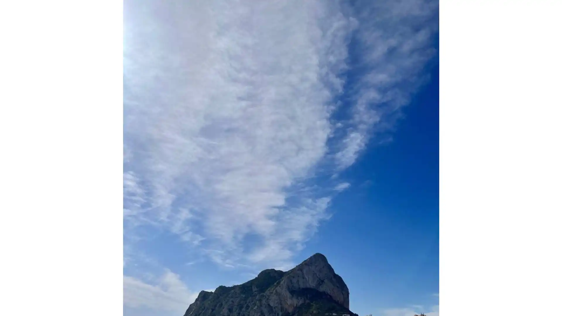 Vista exterior de Ático en venta en Calpe / Calp con Aire acondicionado, Terraza y Balcón