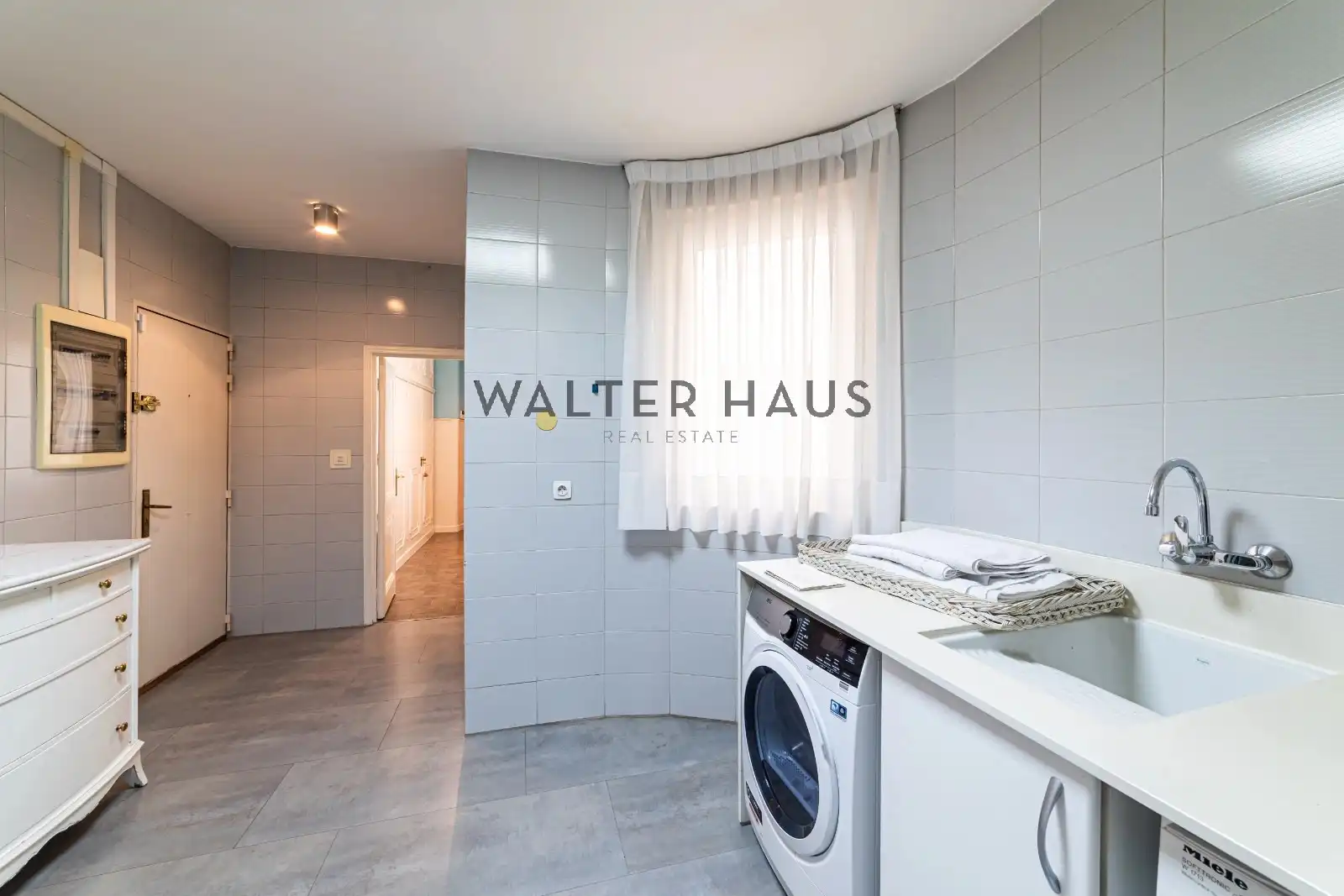 Flat with lift for sale in Calle de Modesto Lafuente, imagen 28