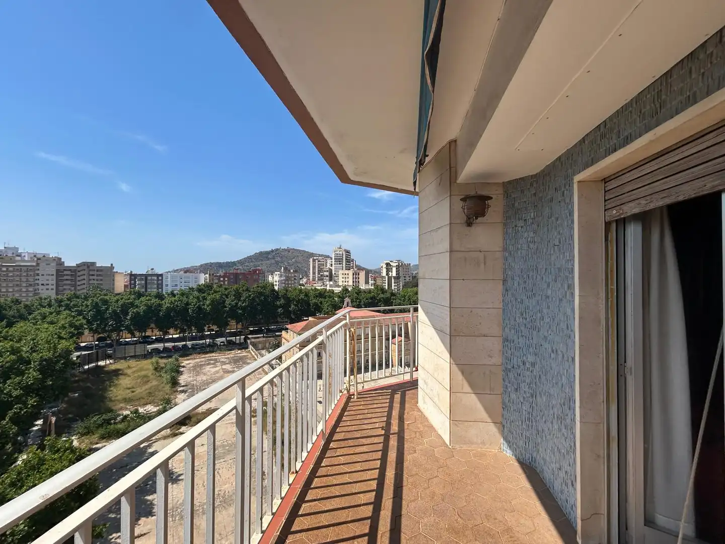 Appartamento con terrazza in vendita a Calle Jiménez de la Espada, imagen 4