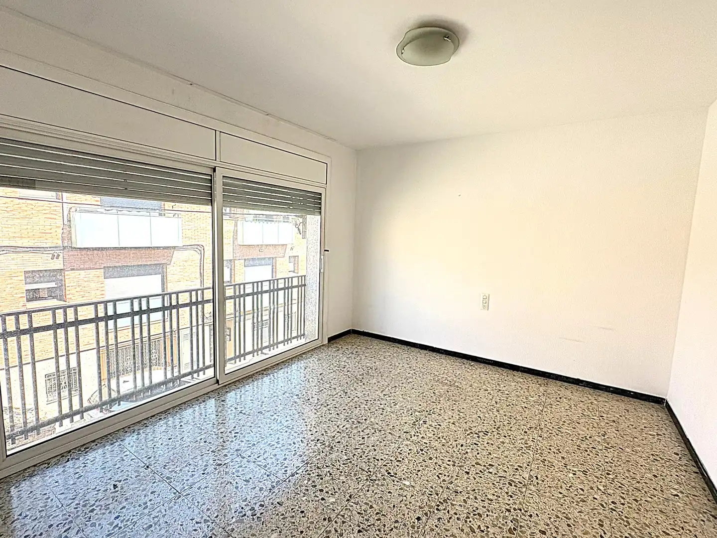 Schlafzimmer von Einfamilien-Reihenhaus zum Verkauf in Terrassa mit Klimaanlage, Heizung und Terrasse