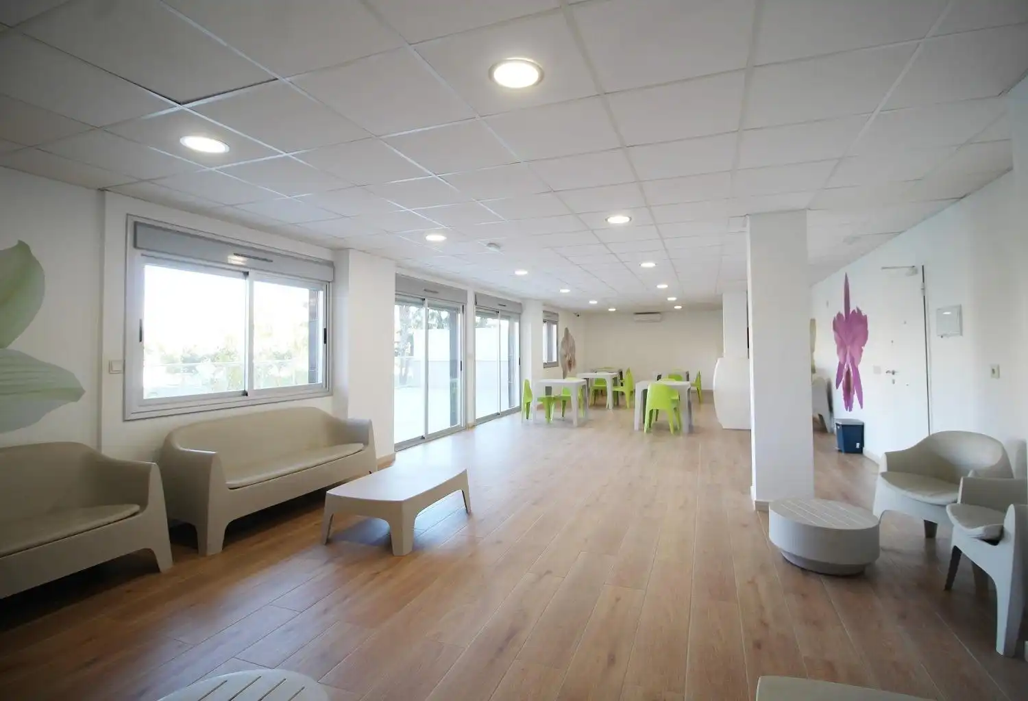 Wohnungen zum Verkauf in Oropesa del Mar / Orpesa mit Klimaanlage, Privatgarten und Terrasse