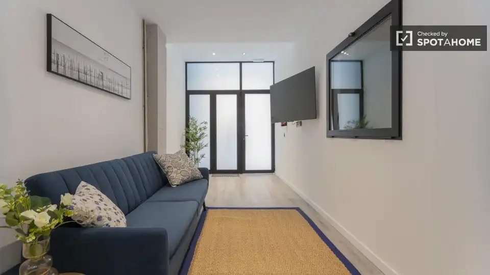 Living room of Flat for rent in Valencia  with Air Conditioner, Heating and Furnished