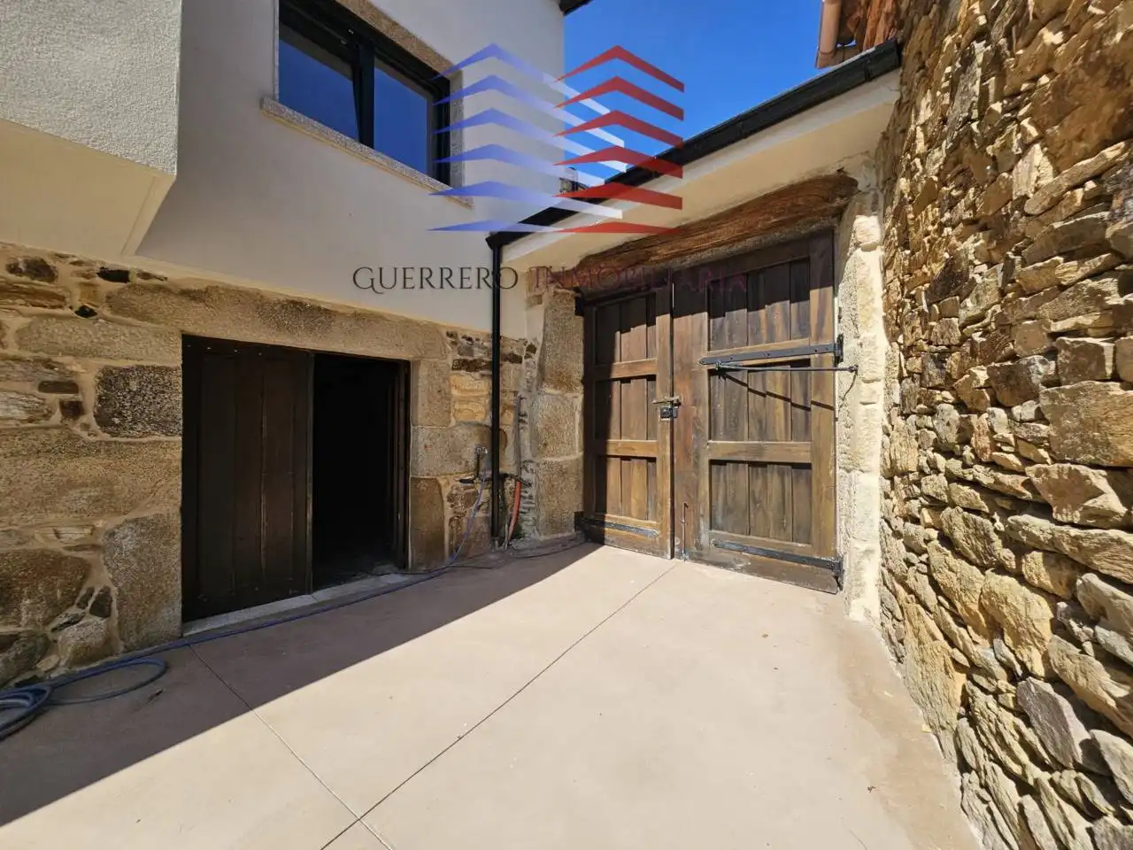Vista exterior de Casa o chalet en venta en A Merca   con Calefacción, Terraza y Piscina