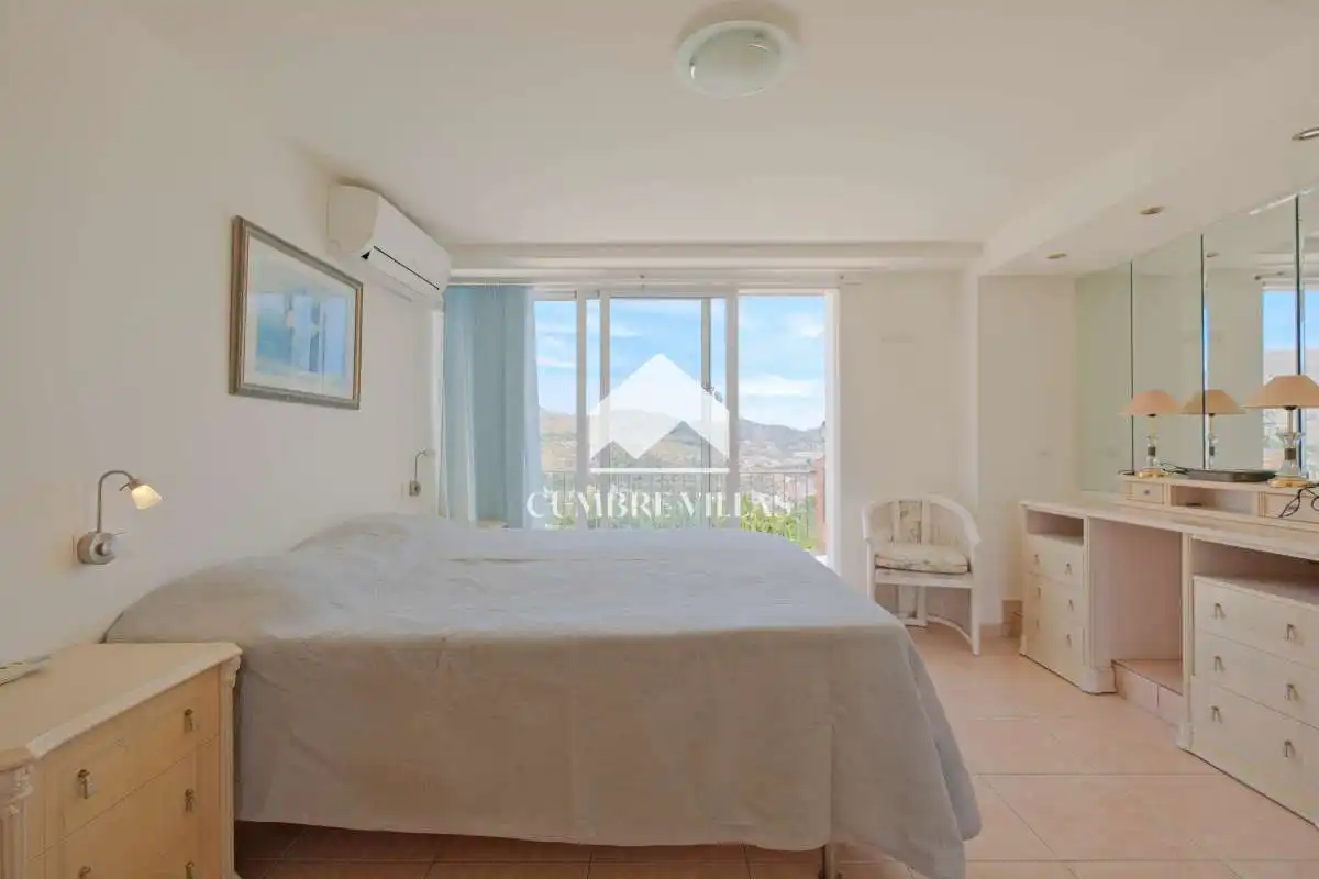 Bedroom of Houses for sale in Almuñécar