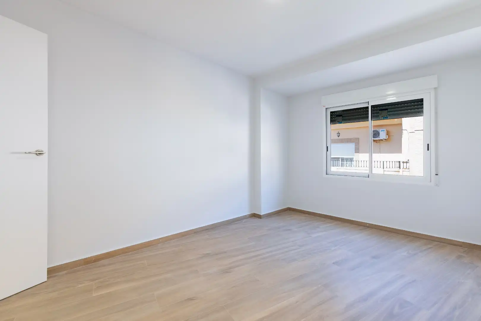 Habitación de Piso de alquiler en Meliana con Aire acondicionado, Terraza y Horno