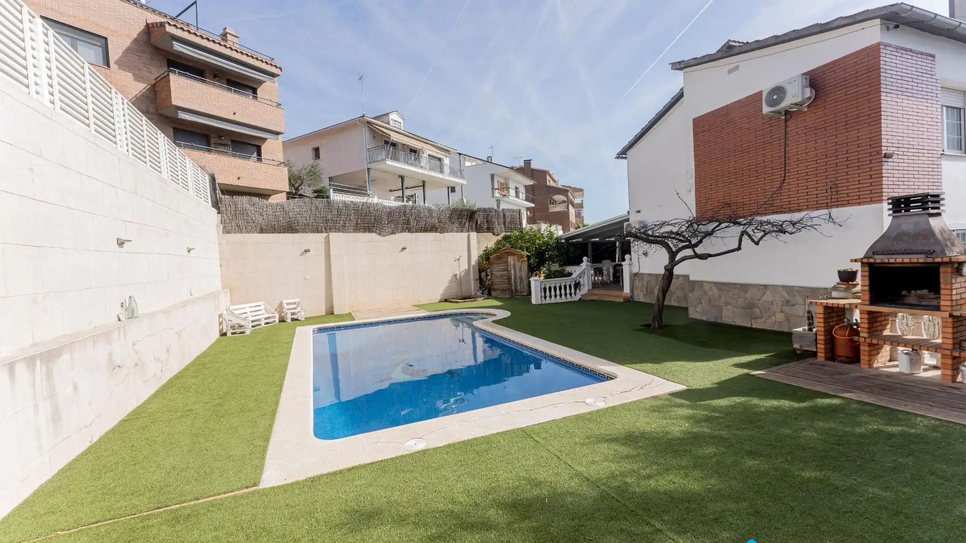 Swimming pool of Houses for sale in Viladecans  with Community pool