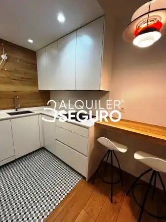 Cocina de Piso de alquiler en Vitoria - Gasteiz con Calefacción y Amueblado