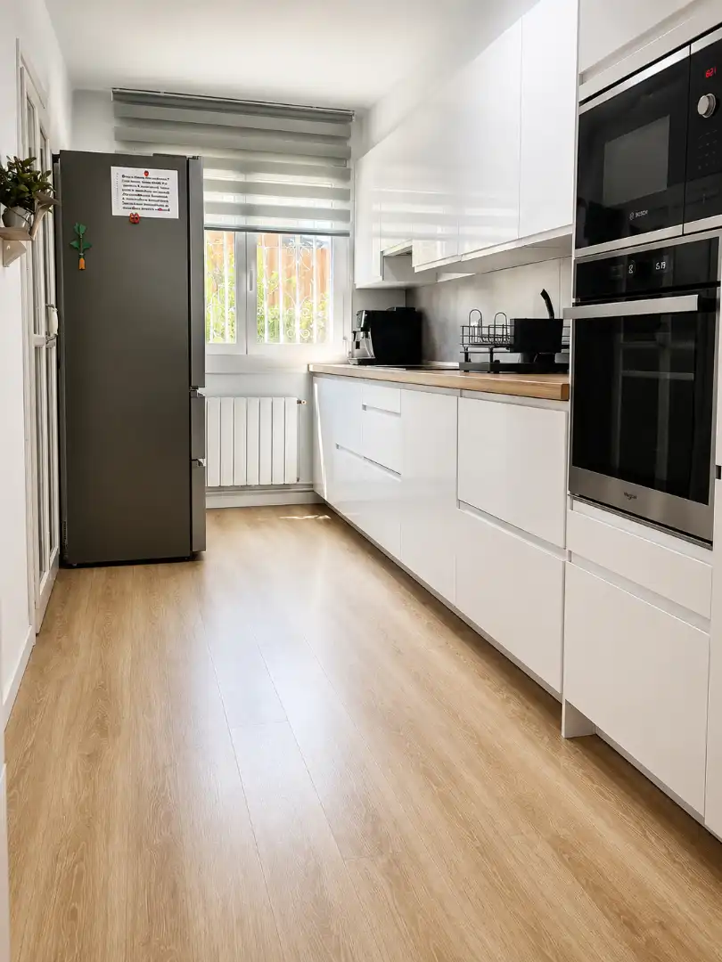 Cuina de Casa adosada en venda en Cambrils amb Aire condicionat, Calefacció i Jardí privat