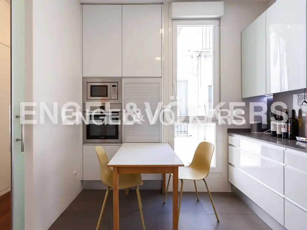 Kitchen of Flat for rent in Valencia  with Air Conditioner, Heating and Parquet flooring
