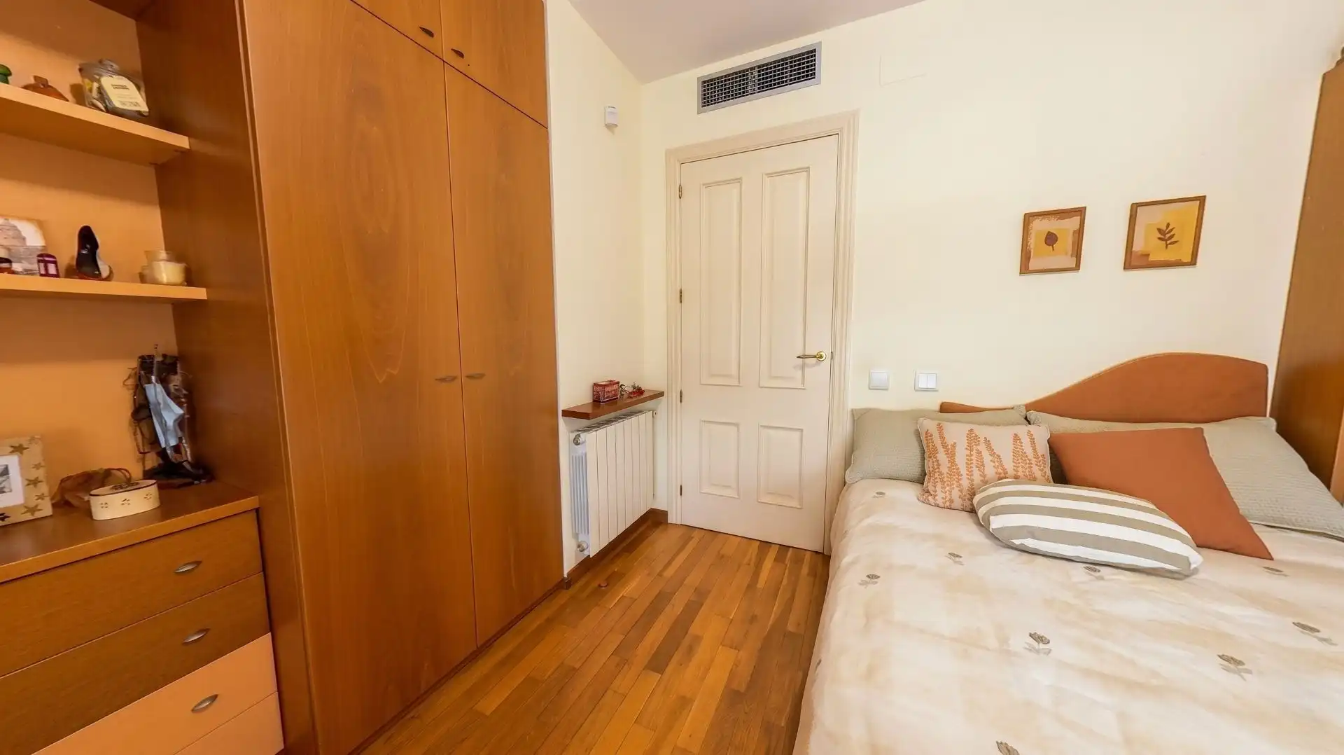 Bedroom of Houses for sale in Sant Feliu de Llobregat  with Air Conditioner, Heating and Private garden