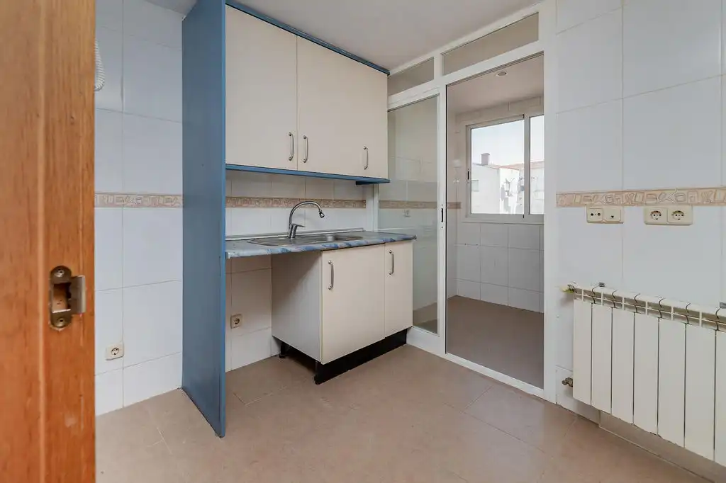 Cocina de Piso en venta en Madrid con Calefacción