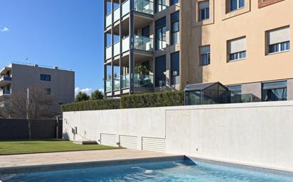 Swimming pool of Flat for sale in Salou  with Air Conditioner, Heating and Private garden