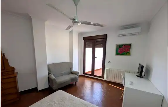 Habitación de Casa o chalet de alquiler en Linares con Aire acondicionado, Terraza y Amueblado