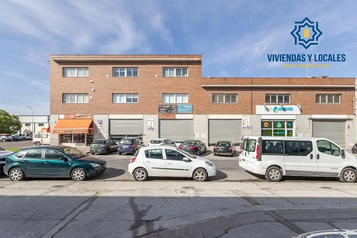 Nau industrial en venda a Avenida JUNCARIL, imagen 4