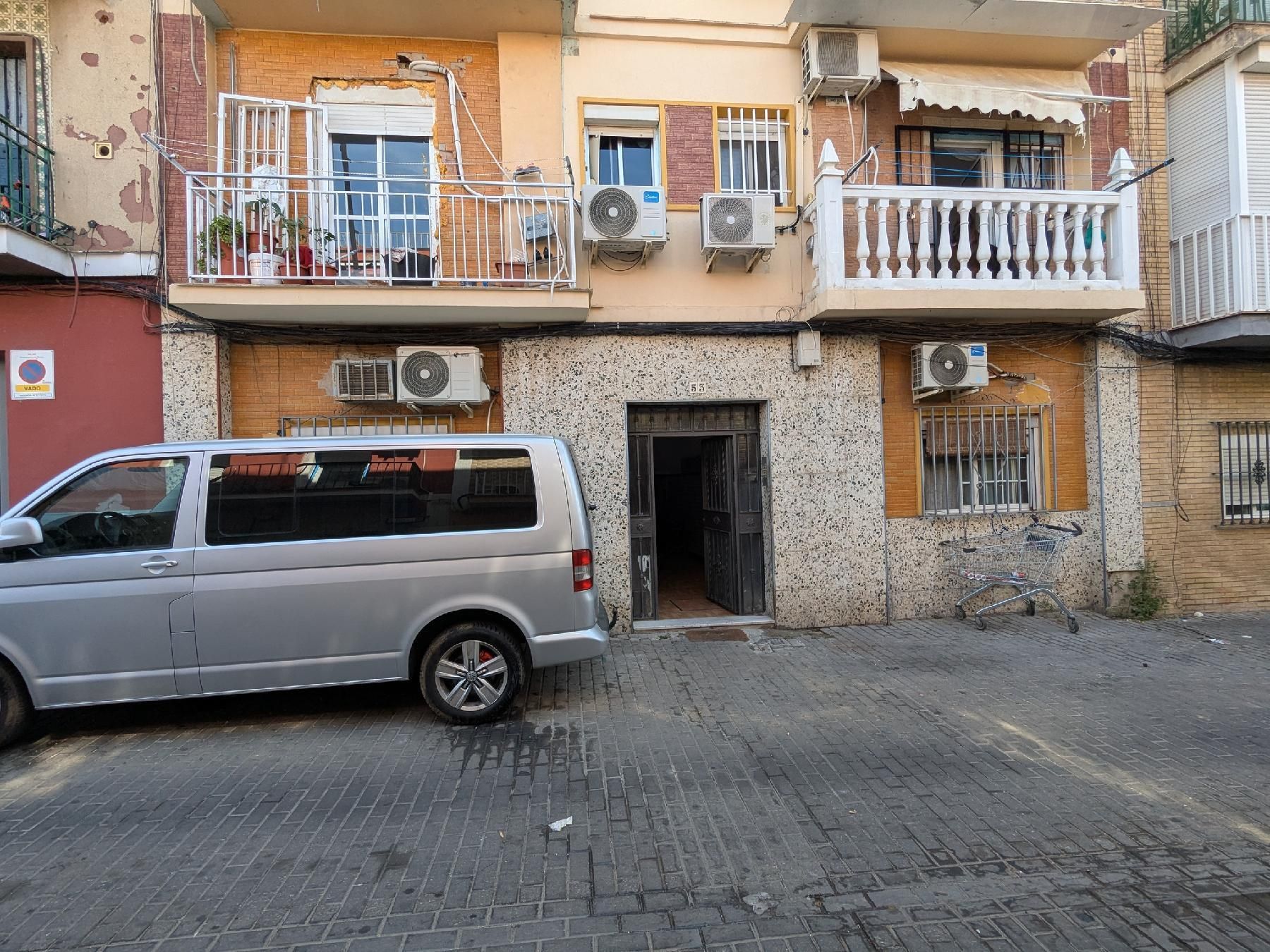 Exterior view of Flat for sale in  Sevilla Capital