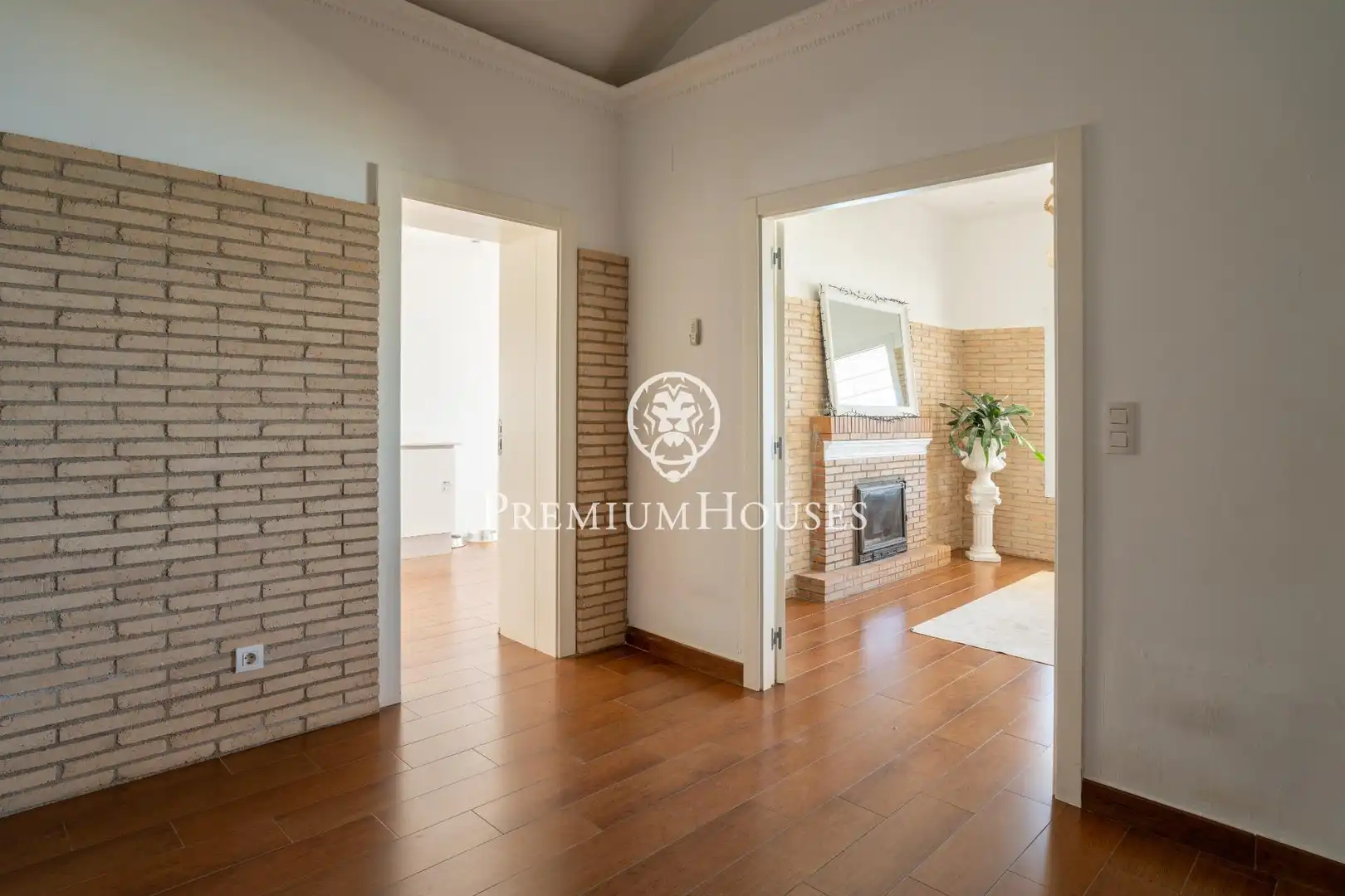 Houses for sale in Vilanova i la Geltrú  with Air Conditioner, Heating and Private garden
