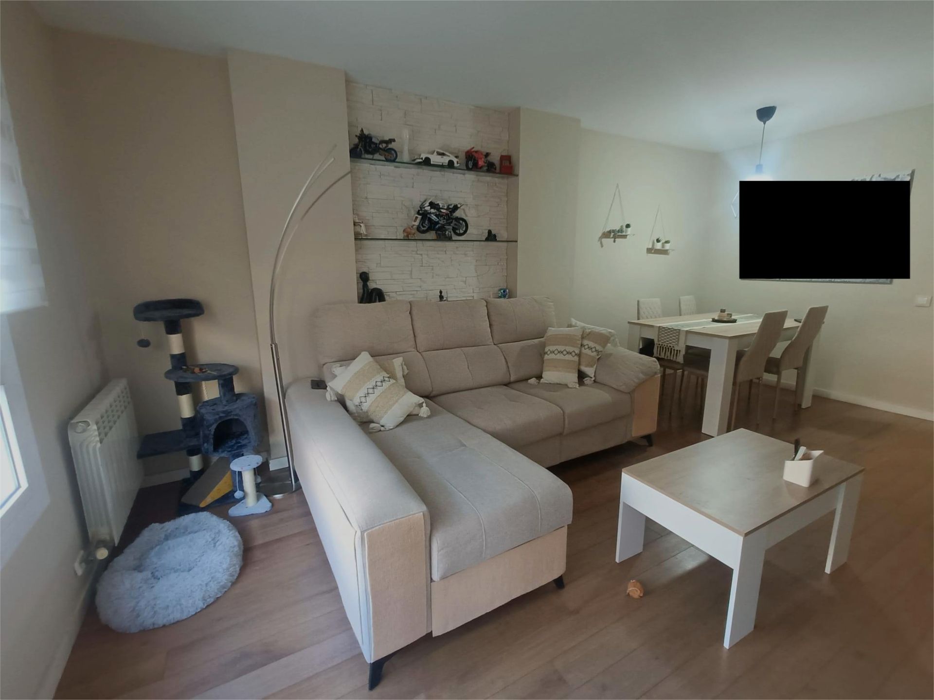 Living room of Flat for sale in Rubí  with Air Conditioner, Heating and Parquet flooring