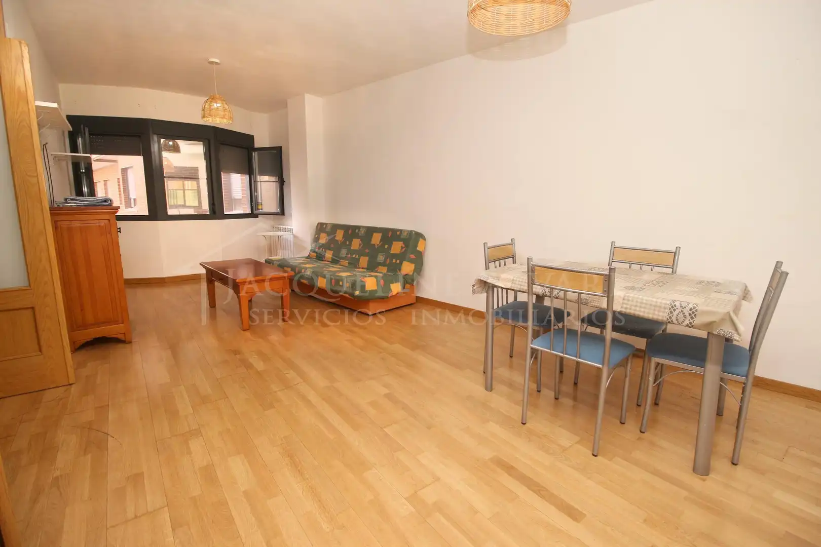 Sala de estar de Apartamento en venta en Ocaña con Calefacción, Parquet y Trastero