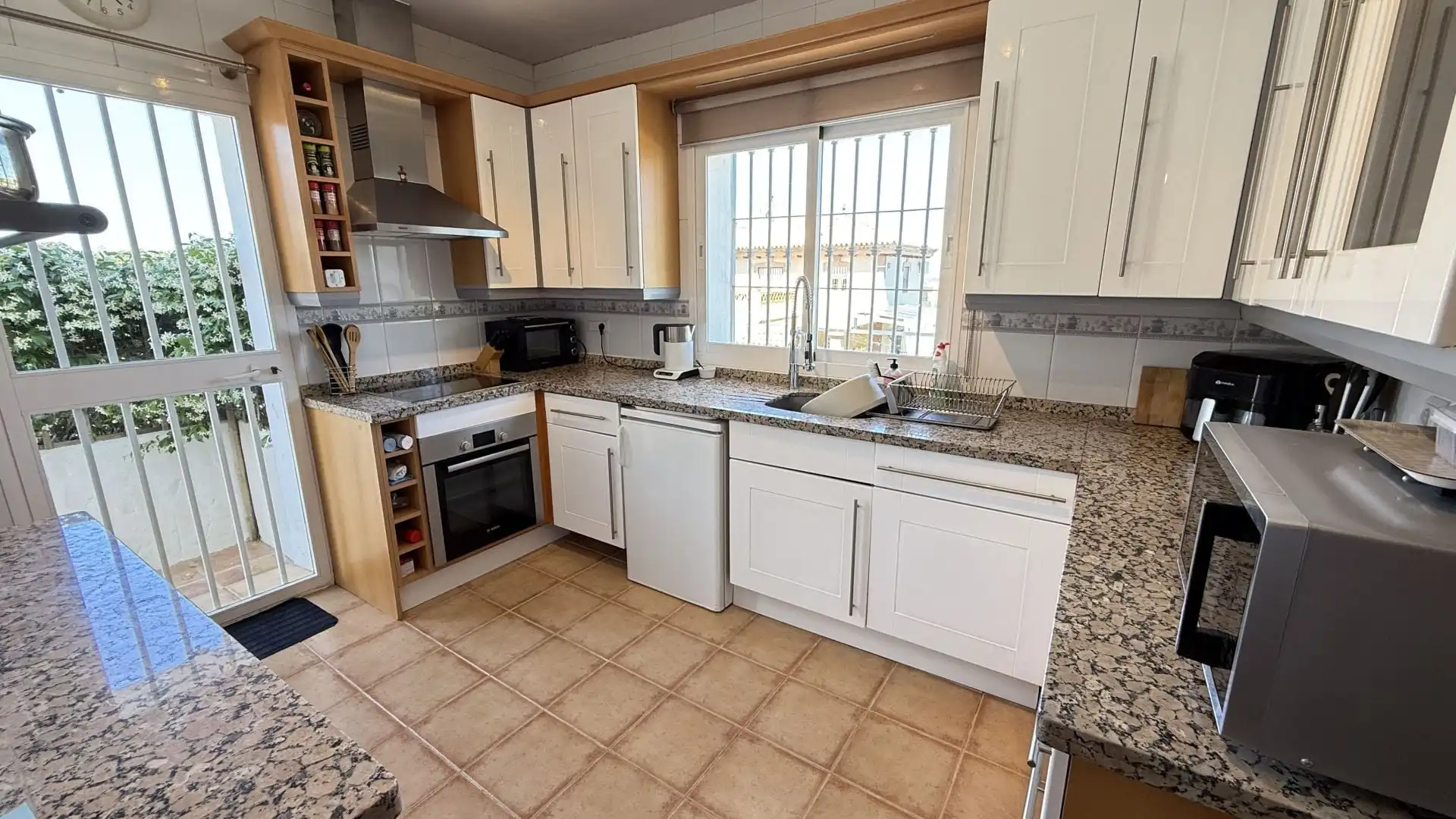 Cocina de Casa o chalet en venta en Coín con Aire acondicionado y Piscina