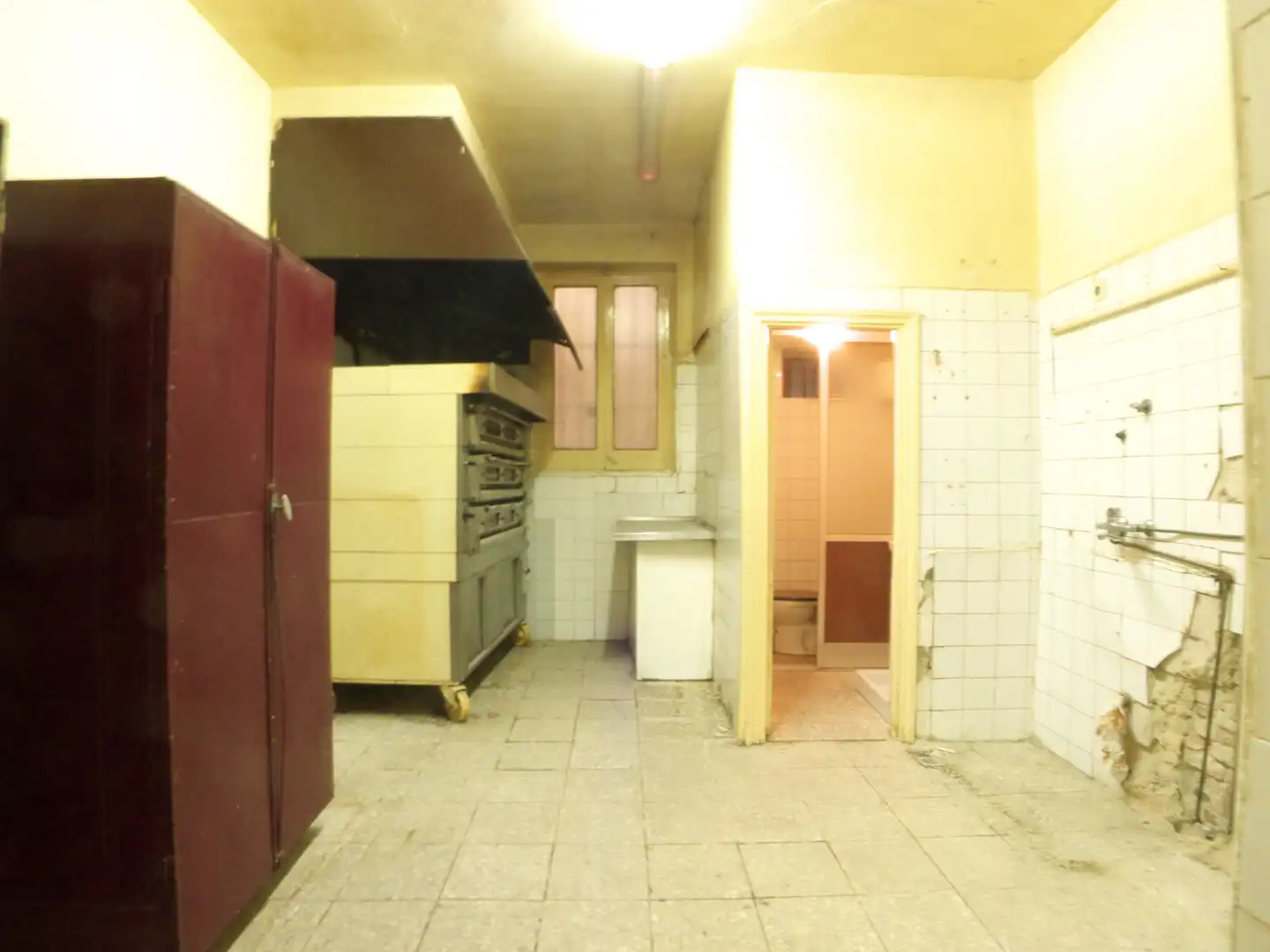 Cocina de Local en venta en  Madrid Capital