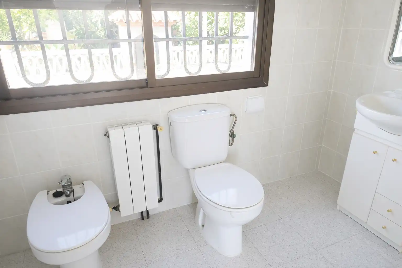 Baño de Casa o chalet en venta en Vilanova i la Geltrú con Calefacción, Terraza y Trastero