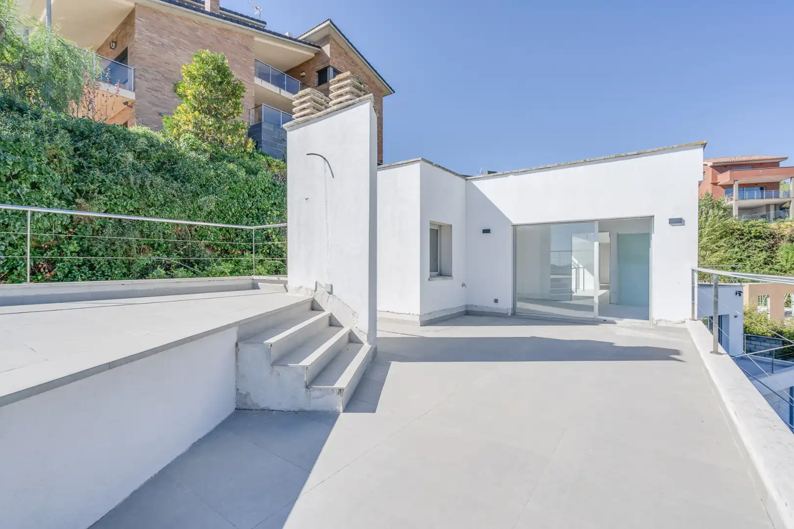 Terrassa de Casa o xalet en venda en Sant Esteve Sesrovires amb Aire condicionat, Calefacció i Jardí privat