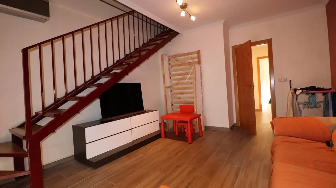 Dúplex en venda en Corpa amb Aire condicionat, Calefacció i Jardí privat