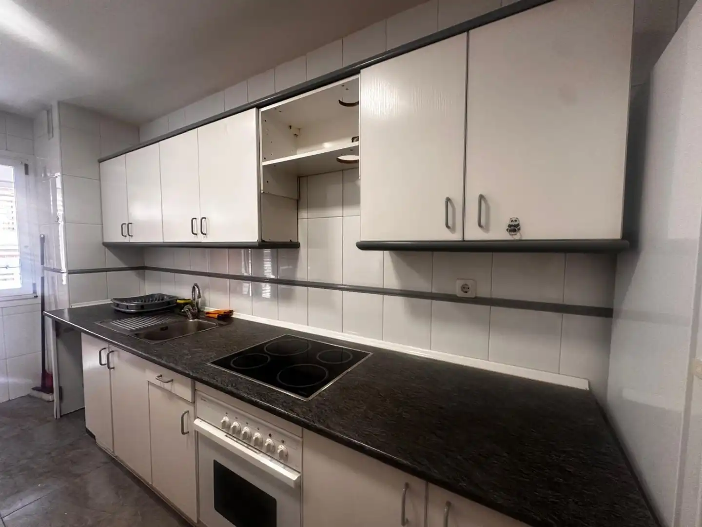 Cocina de Piso en venta en Oviedo  con Calefacción, Parquet y Trastero