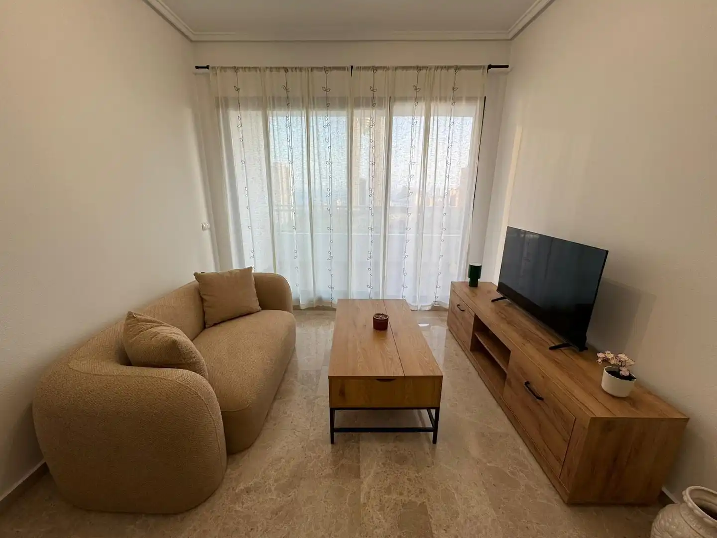 Living room of Apartments for sale in Benidorm  with Terrace, Storage room and Furnished