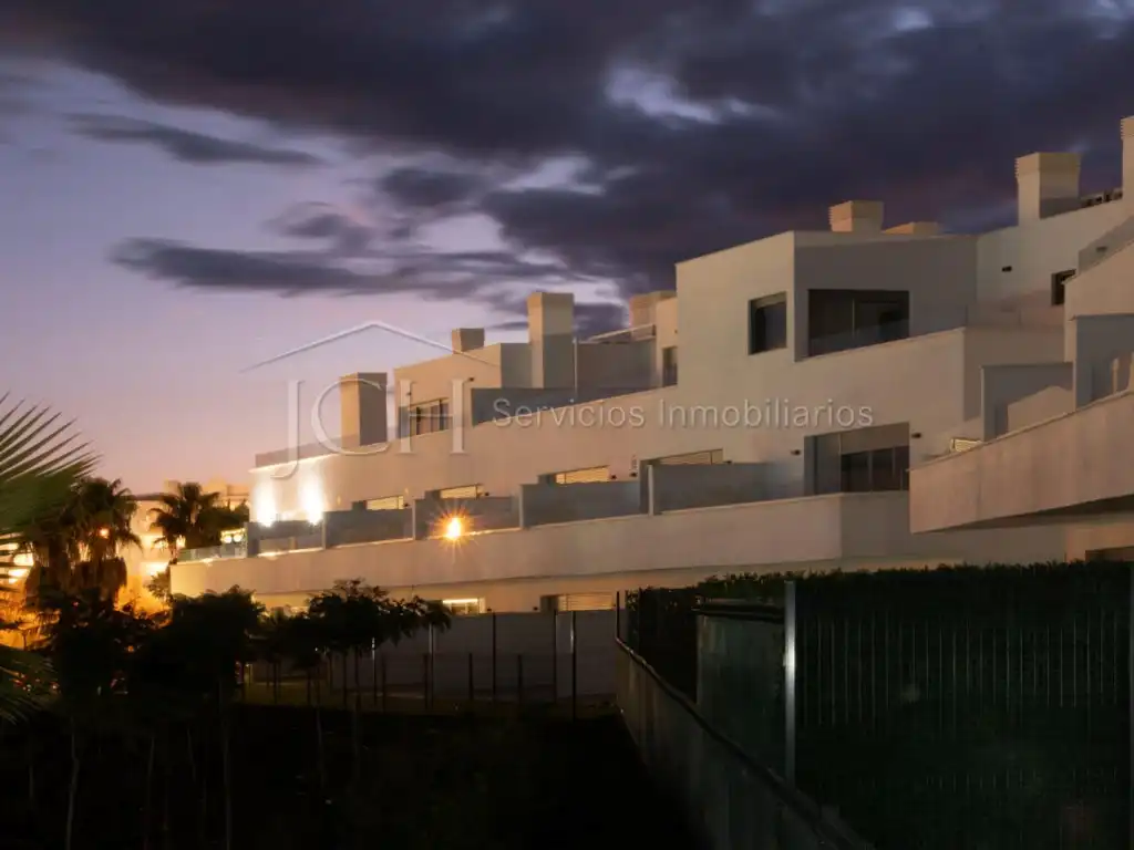 Vista exterior de Ático de alquiler en Estepona con Amueblado