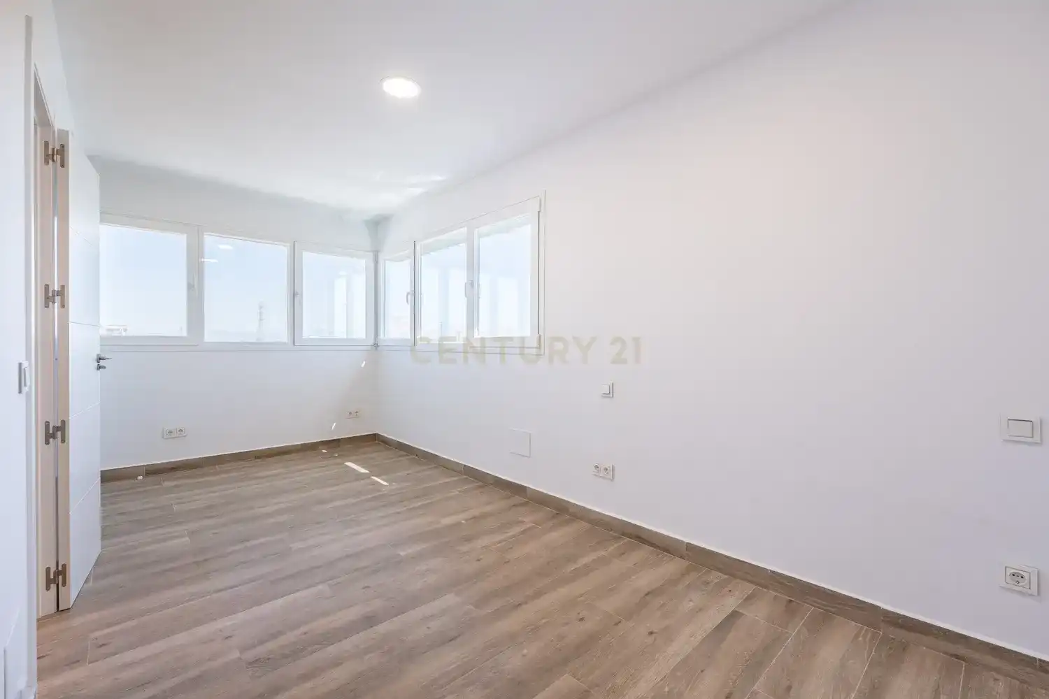 Bedroom of Apartments for sale in Alcorcón  with Air Conditioner, Storage room and Oven