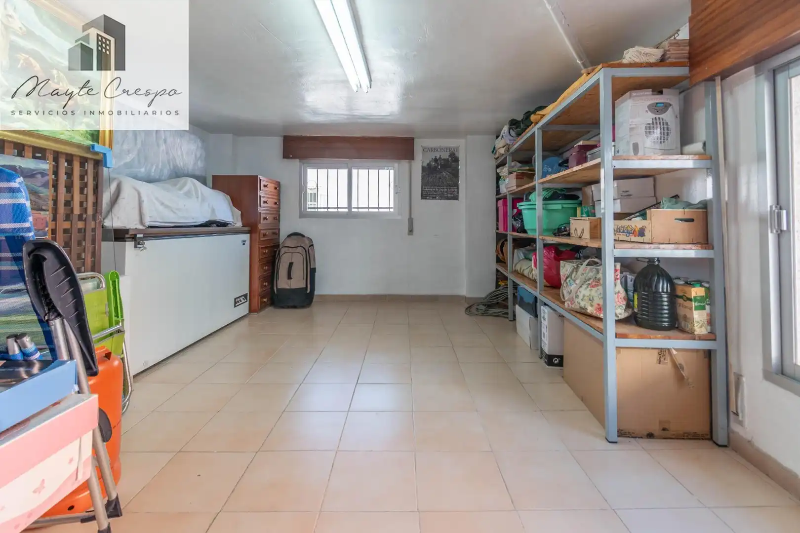 Casa adosada en venta en Jun con Terraza, Amueblado y Alarma