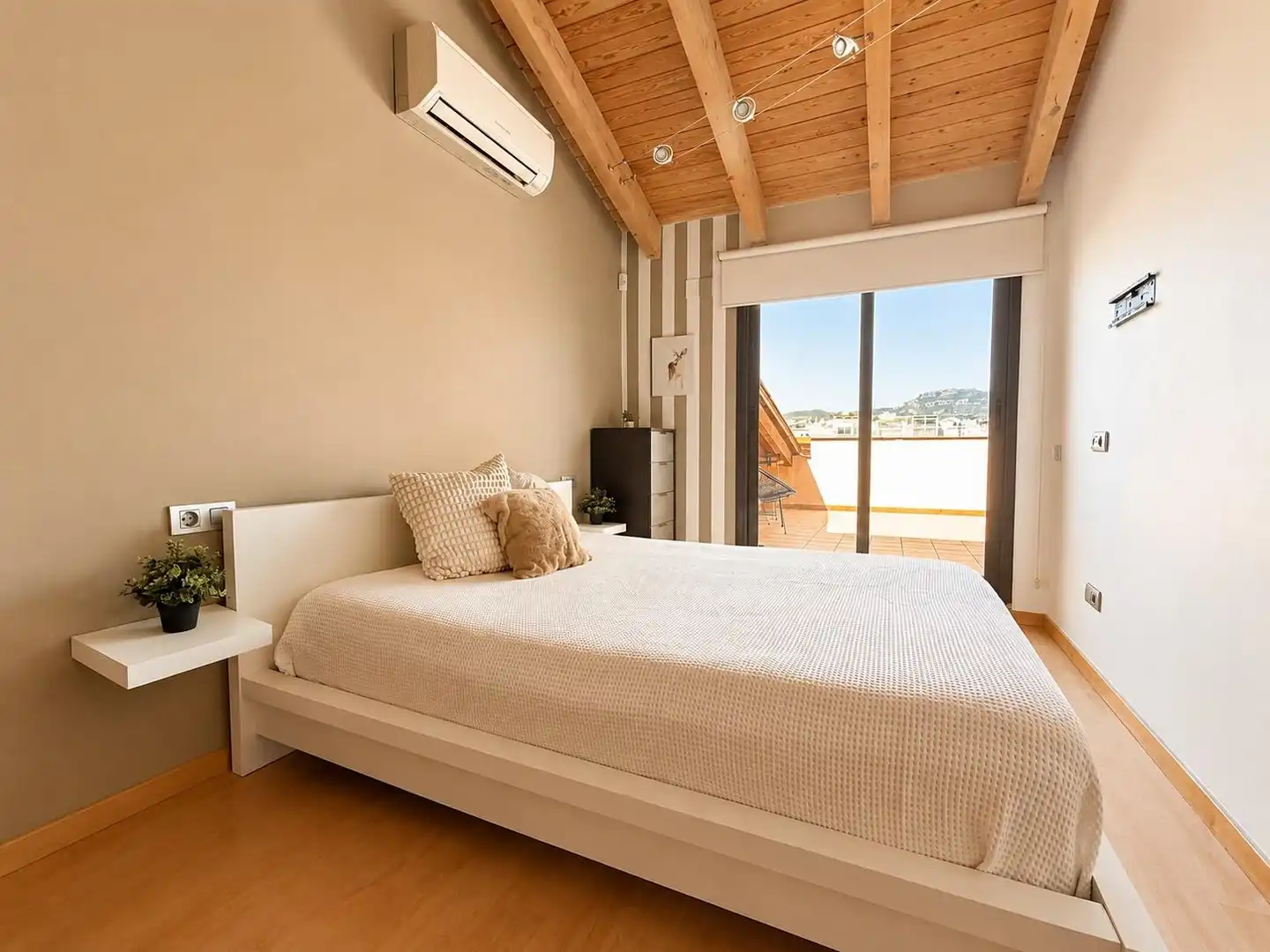 Dormitori de Dúplex en venda en Terrassa amb Aire condicionat, Calefacció i Terrassa