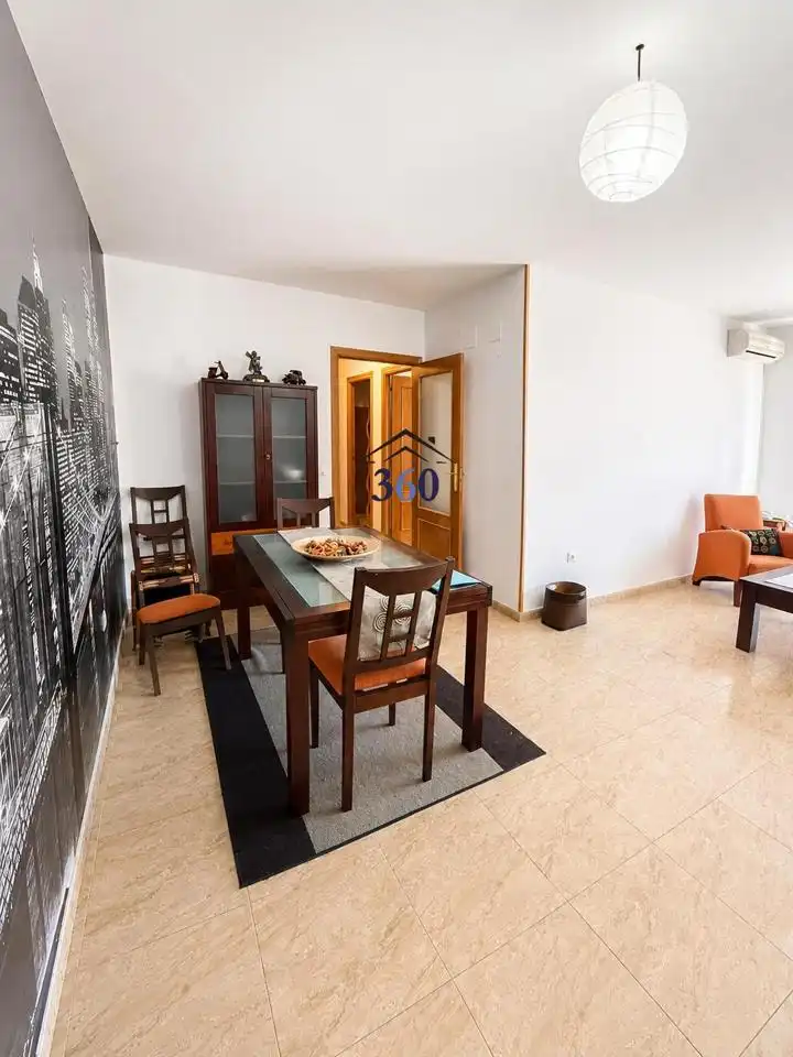 Comedor de Piso en venta en Cáceres