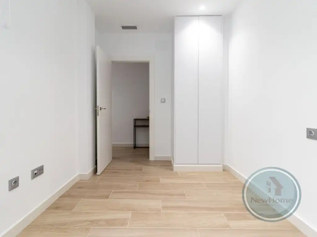 Piso de alquiler en Elche / Elx con Aire acondicionado, Terraza y Piscina comunitaria