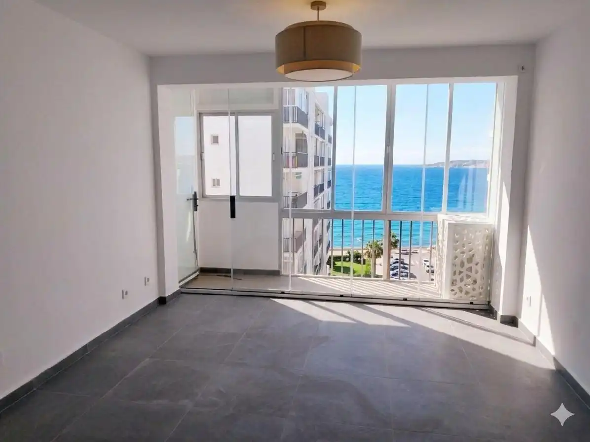 Apartamento con terraza en venta en Calle ALHAMAR, imagen 3
