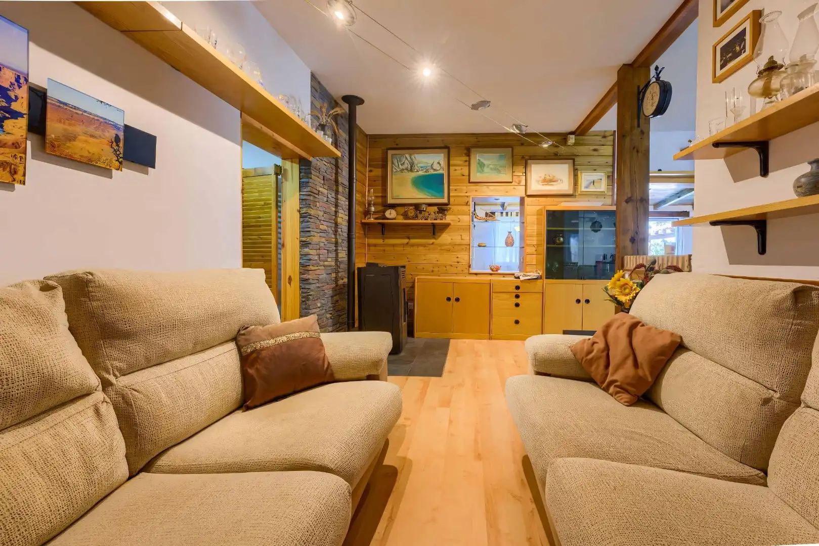 Sala de estar de Casa o chalet en venta en Sanlúcar la Mayor con Aire acondicionado, Jardín privado y Trastero