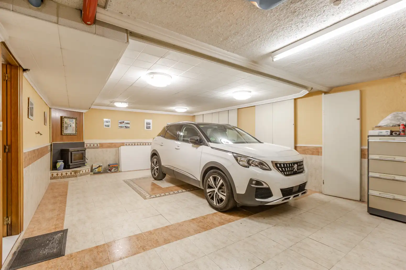 Parking de Casa adosada en venta en Barañáin / Barañain con Calefacción, Jardín privado y Parquet