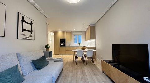 Foto 3 de Piso de alquiler en Área Romántica, Donostia - San Sebastián