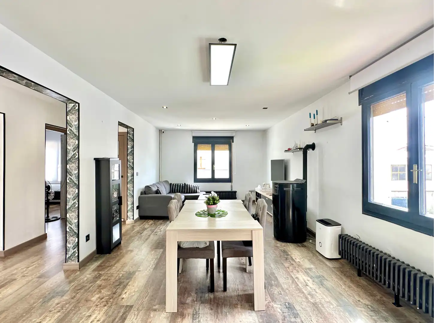 Living room of Houses for sale in Sant Pere de Torelló  with Heating, Private garden and Oven