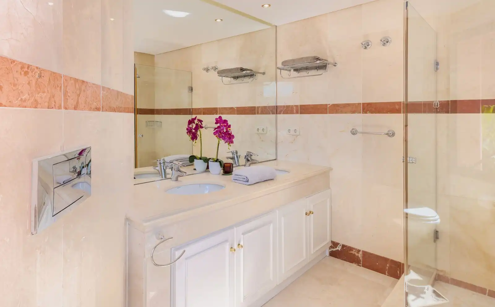 Apartamento con piscina en venta en Estepona Pueblo, imagen 23