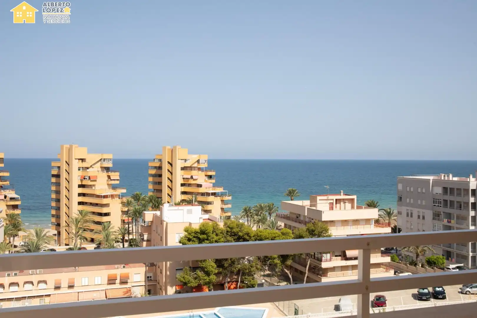 Flat with terrace for sale in Los Arenales del Sol, imagen 2