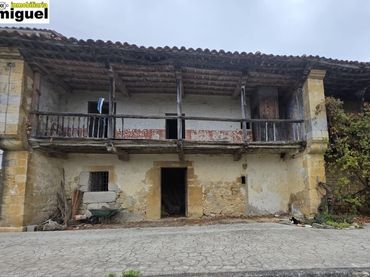 Landhaus mit Balkon zum Verkauf in NARGANES