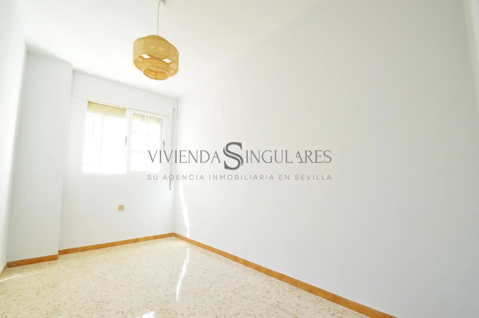 Bedroom of Flat for sale in Sevilla  with Air Conditioner, Private garden and Terrace
