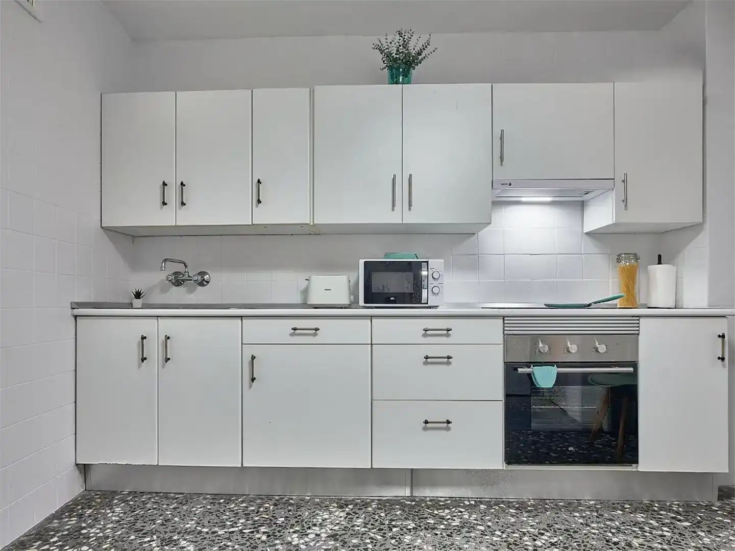Kitchen of Flat for share in Casco Urbano
