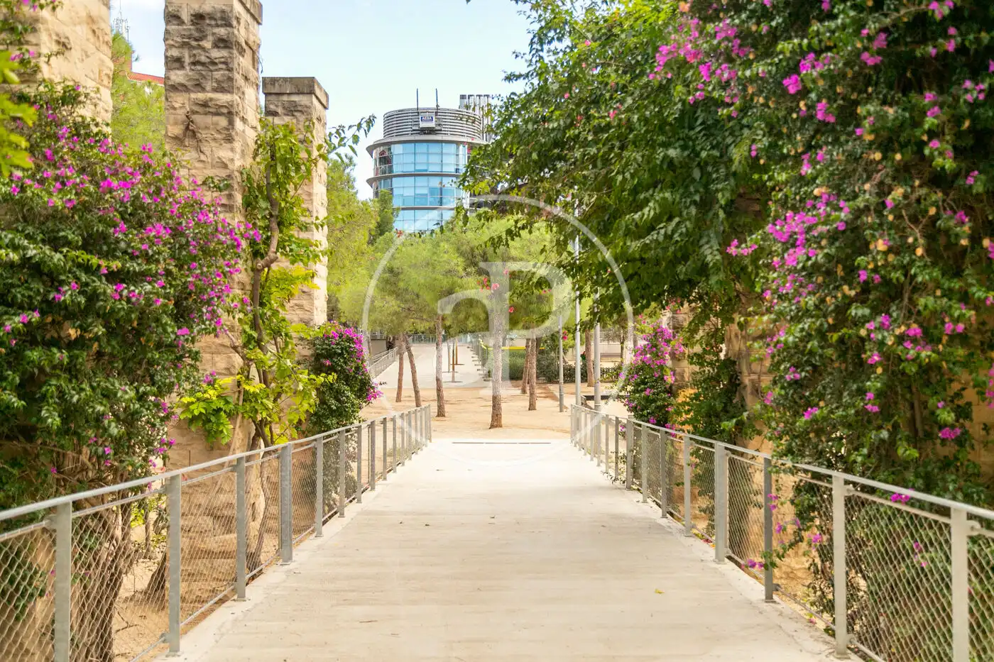 Vista exterior de Piso en venta en Barcelona con Aire acondicionado y Calefacción