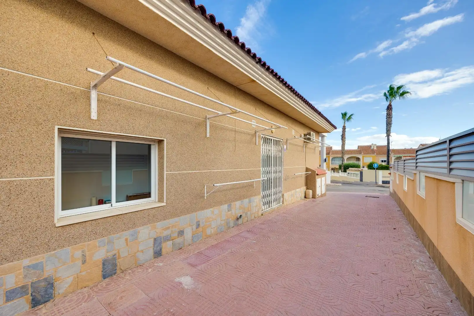 Commercial properties for sale in Doña Pepa