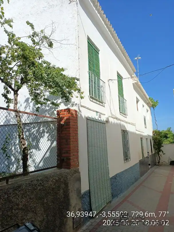 Adossat amb terrassa en venda a Calle San Segundo