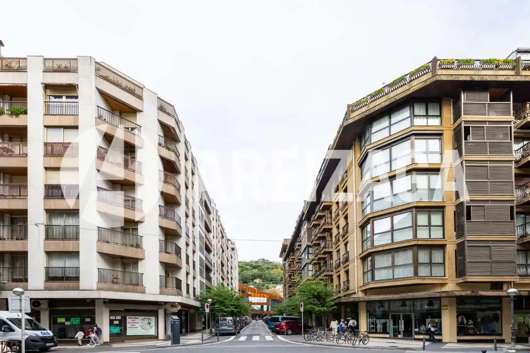 Vista exterior de Piso en venta en Donostia - San Sebastián  con Calefacción, Terraza y Balcón