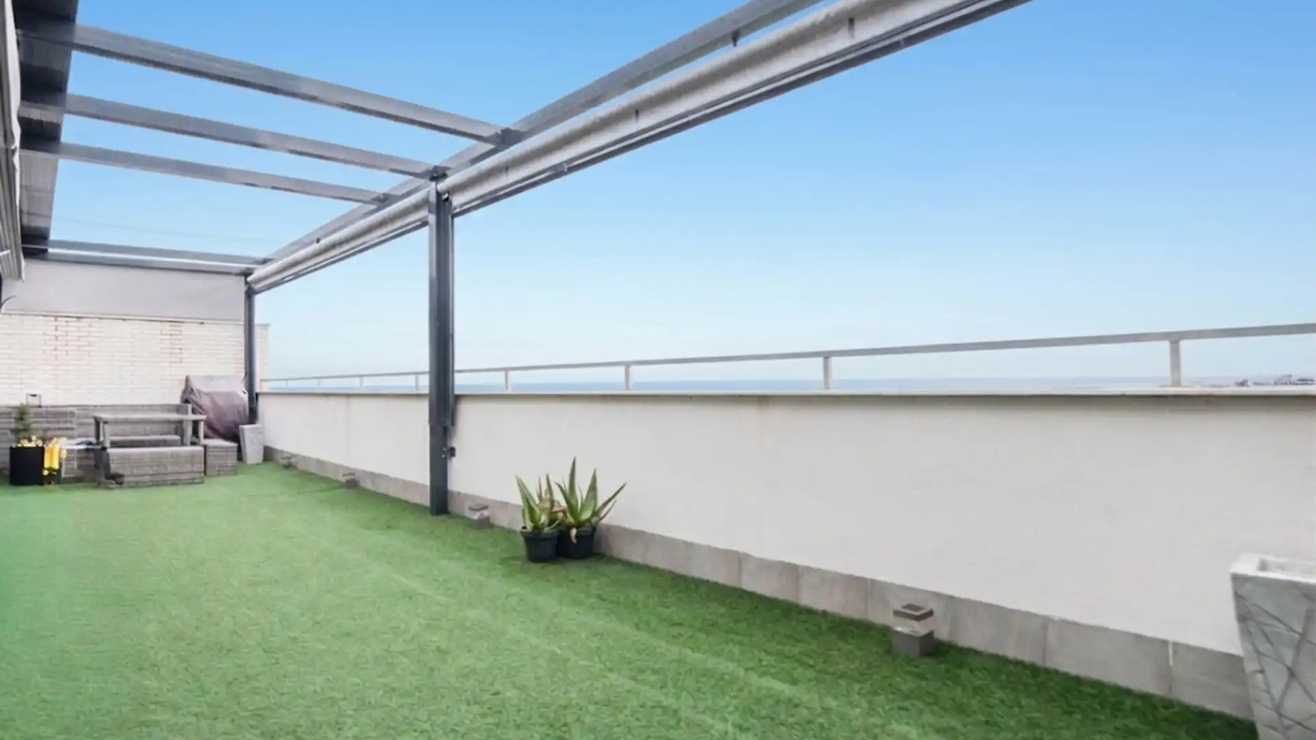 Terraza de Ático en venta en Arroyomolinos (Madrid) con Aire acondicionado, Calefacción y Jardín privado